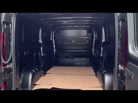 Renault Trafic LL30 DCI 150 EXTRA SPORT - Image 2