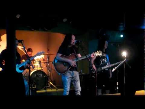 Freddie Aguilar and the Watawat Band - Freebird (Lynyrd Skynyrd)