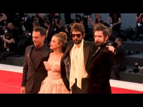 A Venezia il red carpet di "America Latina" con Elio Germano