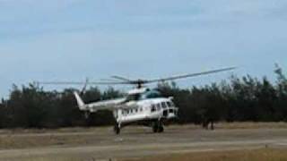 preview picture of video 'UNHAS Mil Mi 171 32W lands in Laoag Airport'