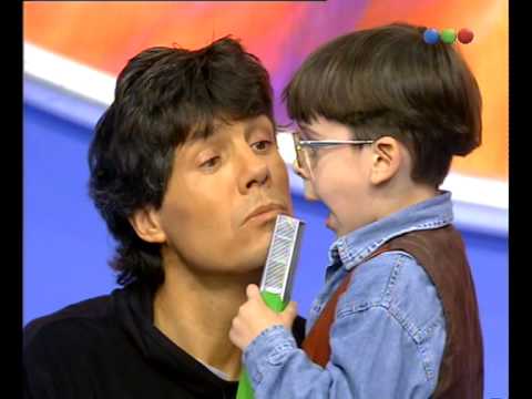 El Show Musical De Los Chicos, Matías Canta El Himno - Videomatch