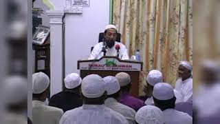 Download lagu (Lucu) Kisah Ustaz Azhar Tersalah Masuk Kereta Orang Lain - UAI mp3