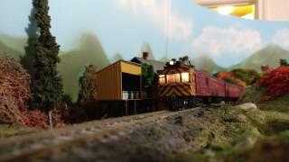 HO Boston & Maine railroad Doodlebug and trailer