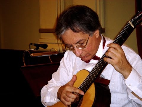 Alvaro Pierri plays Federico Moreno Torroba - Sonatina, 2nd mvt. "