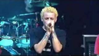 Linkin Park - Pushing Me Away (Live)