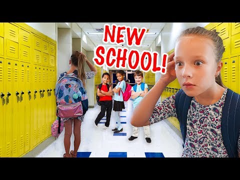 OLIVIA GOES BACK to SCHOOL! ✏️ New School and Classroom Tour!
