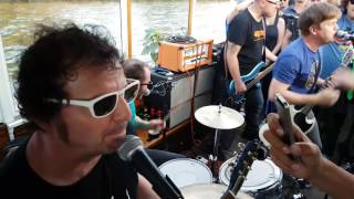 Chixdiggit - I Wanna Hump You - MS Hedi Hamburg 07.08.17