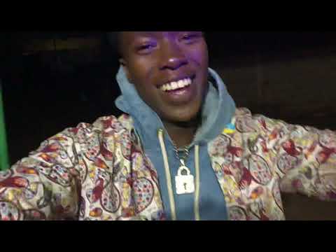 Momo Bluntz dans délire 🐍