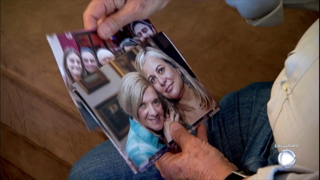 Câmera Record entrevista um dos funcionários mais experientes do Porto de Santos (SP)