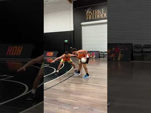 D’Vontay Friga DUNKS on Matt Kiatipis 😮