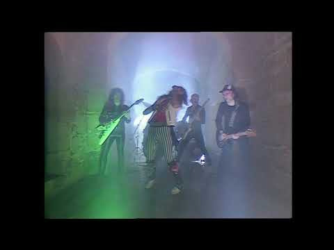 Videoclip de Power and the Glory (1999 Remastered Version) — Saxon