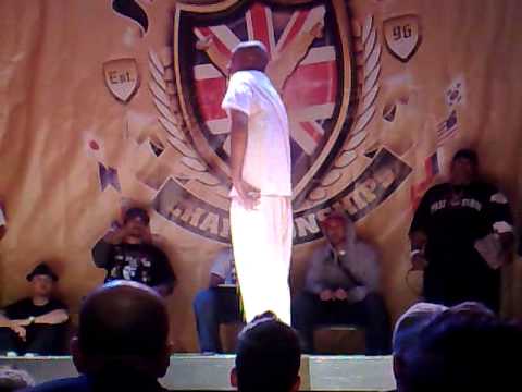 Slim Boogie vs Nelson part 1  2009 Popping UK BBOY CHAMPS