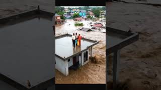 Download lagu Suasana terjebak diarus banjir deras berlumpur#s mp3