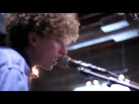 Yuck - Shook Down (Live on KEXP)