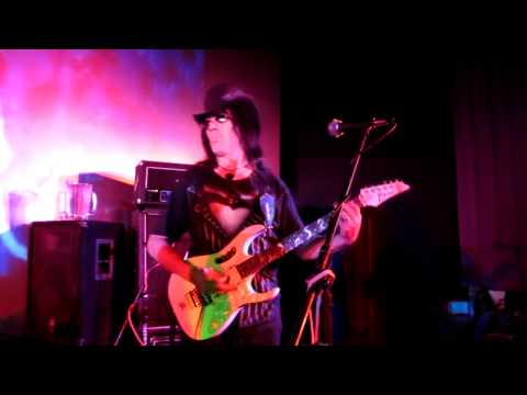 Madd Hatter playing the Dimebag Darrell/Toys For Tots Benefit show