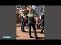 Spugende wethouder door het lint: 'Houd mij dan aan' - RTL NIEUWS