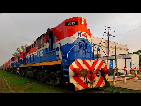 [4K] Tren de NCA pasando por Marcos Juárez rumbo al oeste al atardecer y bajo la lluvia!!!!!!