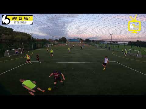 CA Berocca Juniors vs Mittens FC - Southwick Leisure Centre, Thurs - Season 8 - Week 5 - 15.09.2022