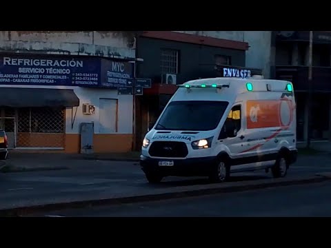 Ambulancia del C. de Salud de Colonia Avellaneda en Emergencia a primeras horas de la mañana