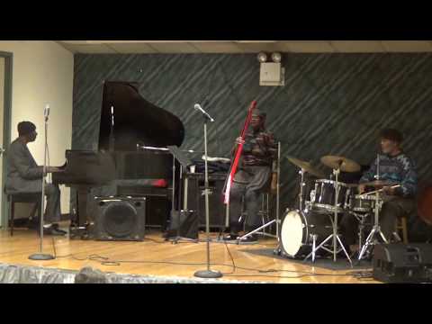 1-28-2019 Monday Jam Zeke Mullins "Swinging" the Night Away