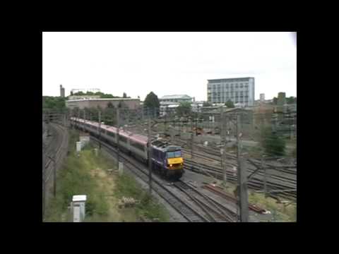 First Scotrail 90021 Works 1K39 The 'Pretendolino' Loco Hauled Under Willesden Junction