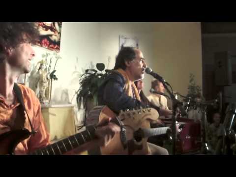 Satyaa & Pari "To the One"