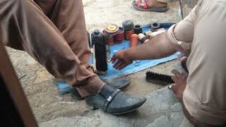 Street shoeshine in Pakistan