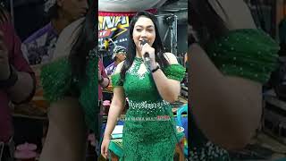 Download lagu umpomo bojone ngeneki opo kuat.... mp3