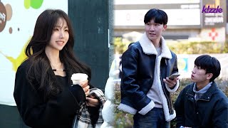 ¿Qué harías si una chica bonita te pide que la ayudes a atarse la bufanda?