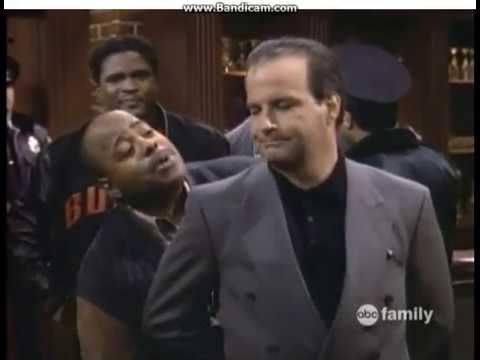 Lieutenant Carl Winslow, Chicago PD