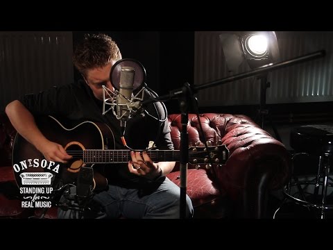 Toby Benson - Hold You - Ont Sofa Sessions