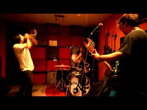 Audiotrauma // Insectos de Guerra