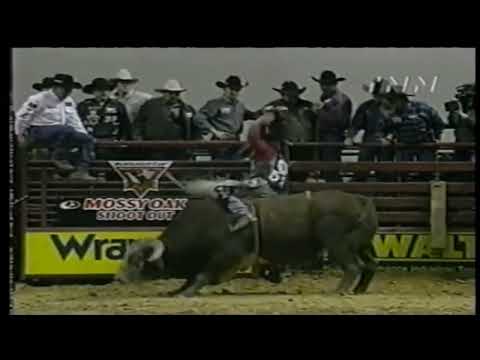 Red Wolf bucks Leslie Doyle - 00 PBR Columbus, GA