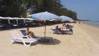 preview picture of video 'Beach front panorama at Cha Am beach , Thailand'