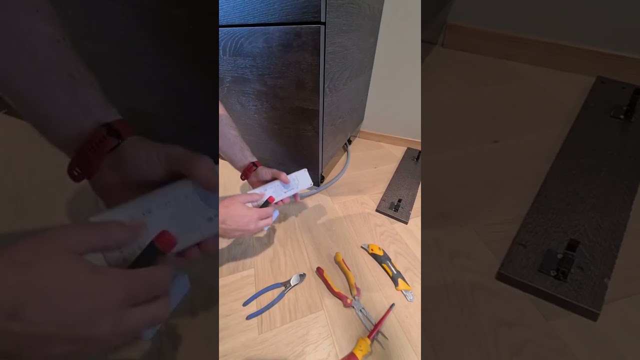 led strip under kitchen cabinets #carpenter #diy #homerenovation #howto #ledstrip