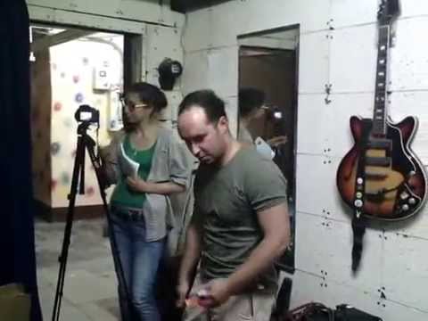 Константин Золотарёв и его арфа гитара