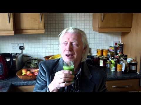 Dad tries green juice for the first time