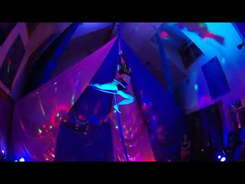 Promotional video thumbnail 1 for Liv Davi