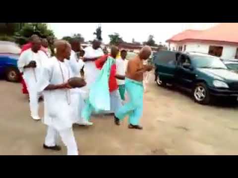 EDO KINGDOM : CHIEF DR. OGIUGO WAS CURSED AND OSTRACISED TWO DAYS AGO IN THE OBA OF BENIN -FX7News