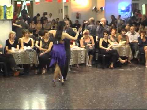  Cristina Sosa  and  Daniel Nacucchio  are  dancing  to  the  tango  "  Pensalo Bien  "