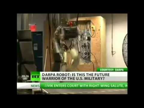 すべてを行うことができ、将来のロボット刑事（2012年4月18日）