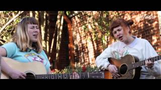 Girlpool - "Cherry Picking" (Live Outside)