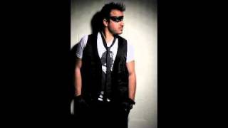 Anthony Monea singing a cover of "EVIE"