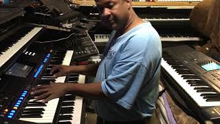 Video thumbnail for Technics KN-2000 DX7 EPiano vs Yamaha Genos by Kris Nicholson by KMNKeyboardVault