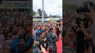 Download lagu Pergi pagi pulang pagi #HutTNIke77 #PlbnEntikong #shorts mp3