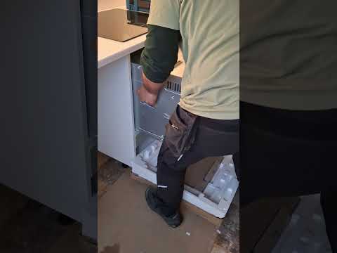 Oven Ikea kitchen-short 25 #kitchen #diy #woodworking #home #how #ikea #homedecor