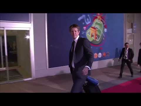 FILE: Ex-Netherlands goalkeeper Van der Sar in intensive care after bleed around his brain, say Ajax