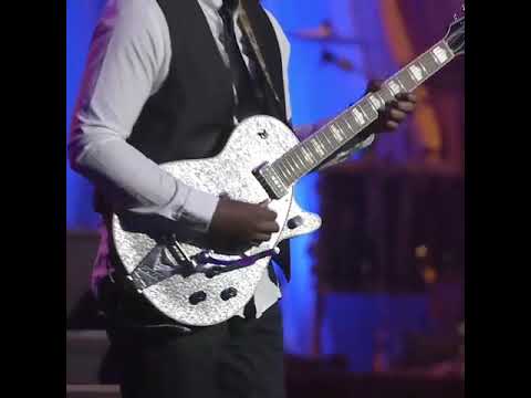 Guitar solo played by Isaiah Sharkey on Crazy Love by Brian Mcknight.