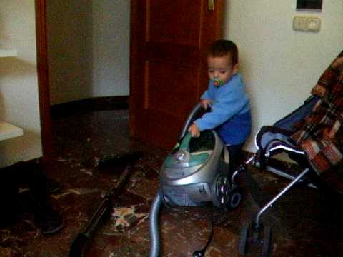 Matías Juan y el aspirador de aire