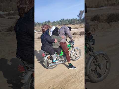 دراجه كامت متكفي انريد سايبه البيع 😂😂 #حملة_مليون_مشترك_قناة_فريق_فن_النجوم